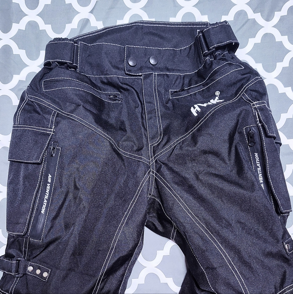 Black Men's Cargo Pants with Contrast Stitching